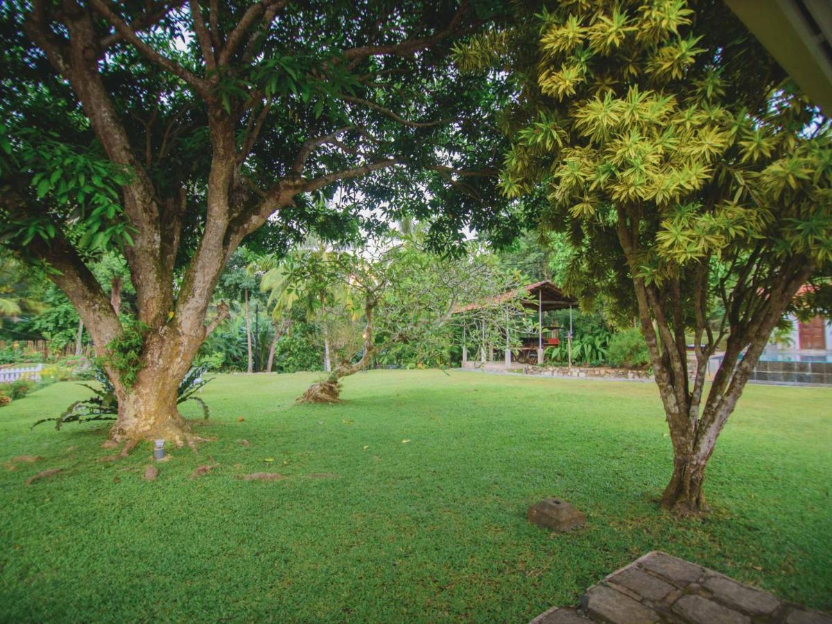 Thalpe Walawwa Heritage Villa Unawatuna Exterior photo